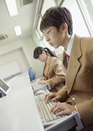 キリスト教の精神を育む完全中高一貫校